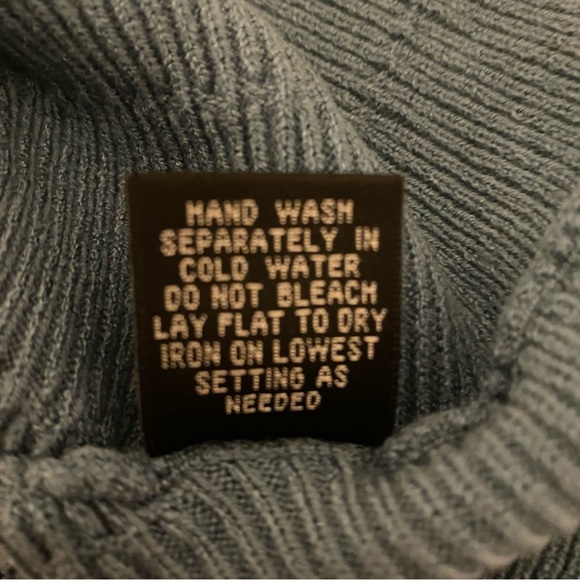 NWT Cyrus Small Long Sleeve Blue Sweater - Picture 11 of 12